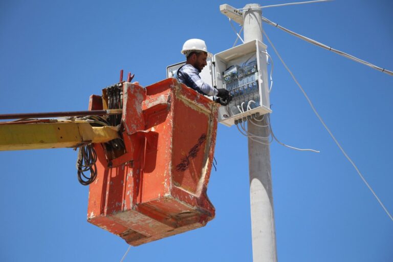 Diyarbakır Barosu, havaların soğuması ile Diyarbakır'da yaşanan elektrik kesintilerinin artmasına ilişkin yazılı açıklama yayınladı.