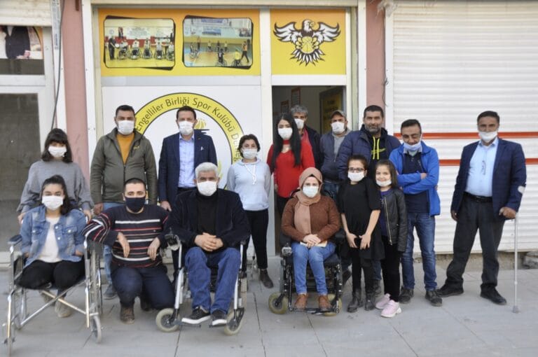 Başkan Demirkaya’dan engelliler derneğine ziyaret