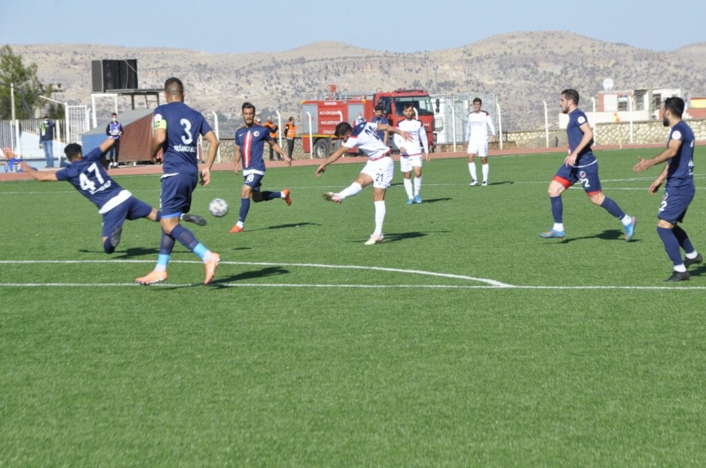 Mardin Fosfat Spor evinde Fethiyespor’a boyun eğdi