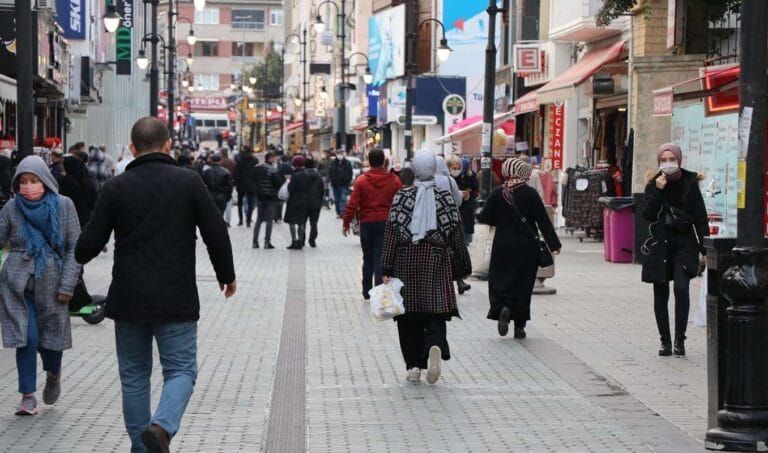 Halk asgari ücretin düşük olmasından şikayetçi