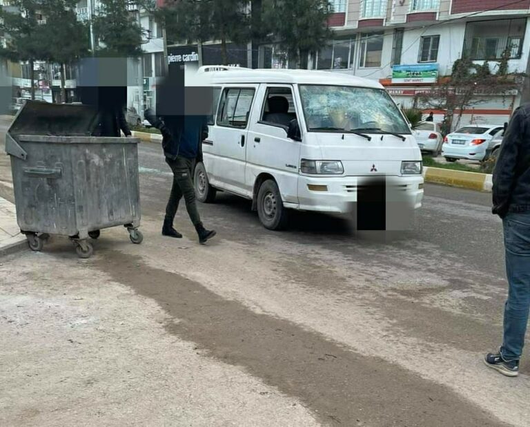 Kızıltepe’de durdurdukları aracın camını kırdılar, araçtakileri darp ettiler