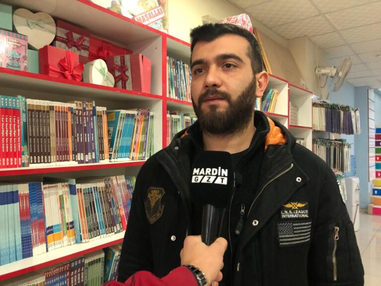 Mardin’de satış yapamayan kırtasiye esnafı: Domates, biber, patlıcan satacağız
