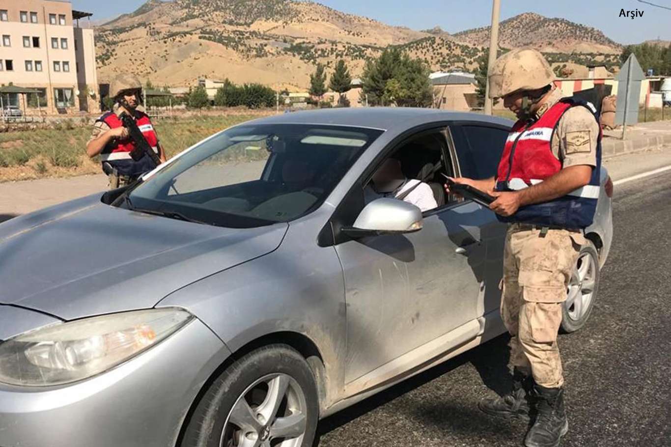 Midyat’ta Sahte sürücü belgesi ibraz eden sürücü hakkında yasal işlem yapıldı