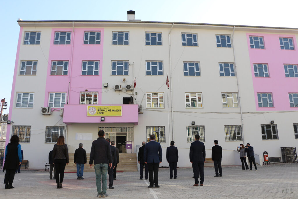 Kızıltepe İlçe Milli Eğitim Müdürü Ahmet Aslan: Yüz yüze eğitime hasret kaldık