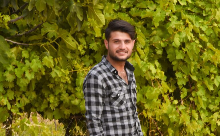 #CANLI| Artuklu’ya bağlı Gökçe (Sellaxé) Abdül Yıldırım ile müzik saati