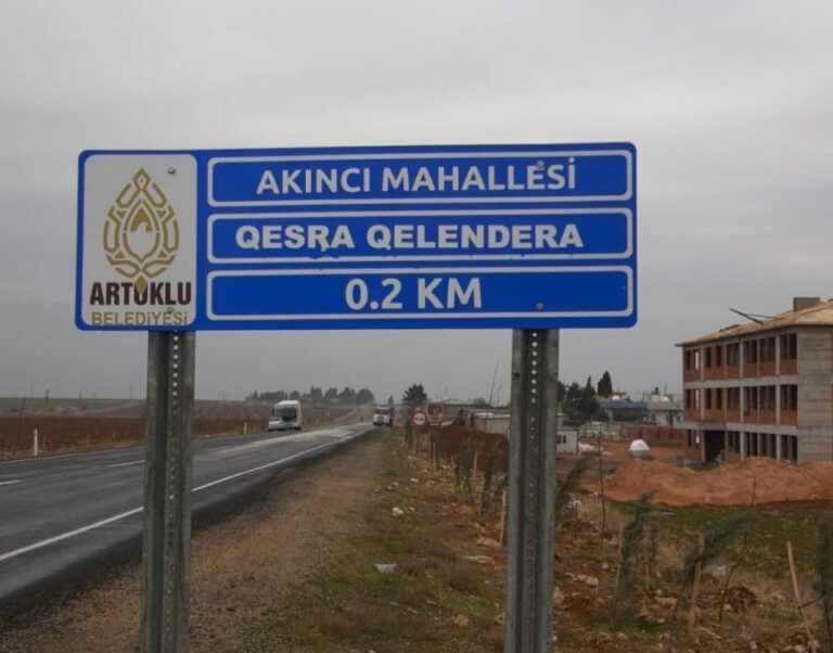 Artuklu Belediyesi Kürtçe tabela yanlışından döndü
