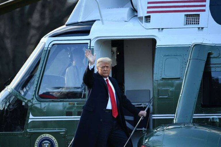 Beyaz Saray’dan ayrılan Trump: Bir şekilde geri döneceğim