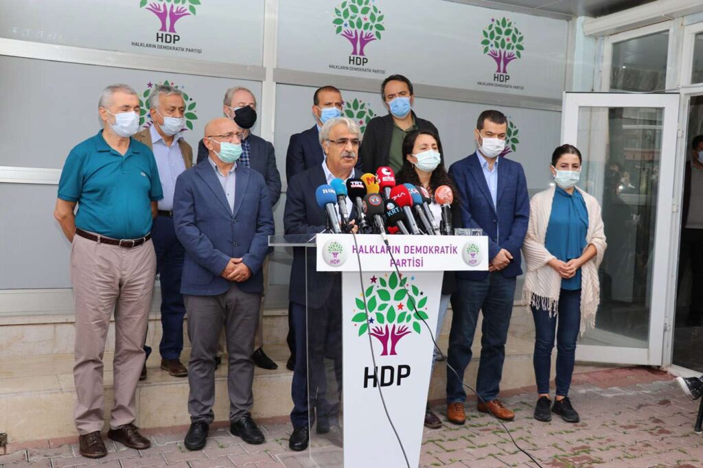 HDP Eş Genel Başkanları: Sıramız geldiğinde aşı olacağız