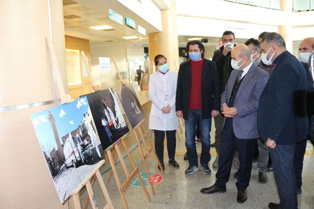 Mardin’de Covid-19 ve sağlık çalışanlarını konu alan fotoğraf sergisi