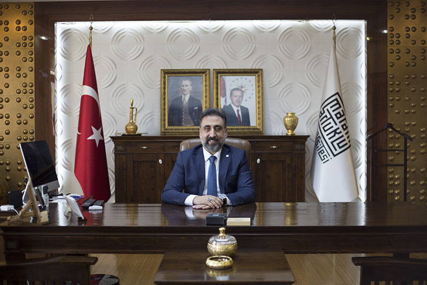 Mardin Artuklu Üniversitesi Rektörü İbrahim Özcoşar kimdir?