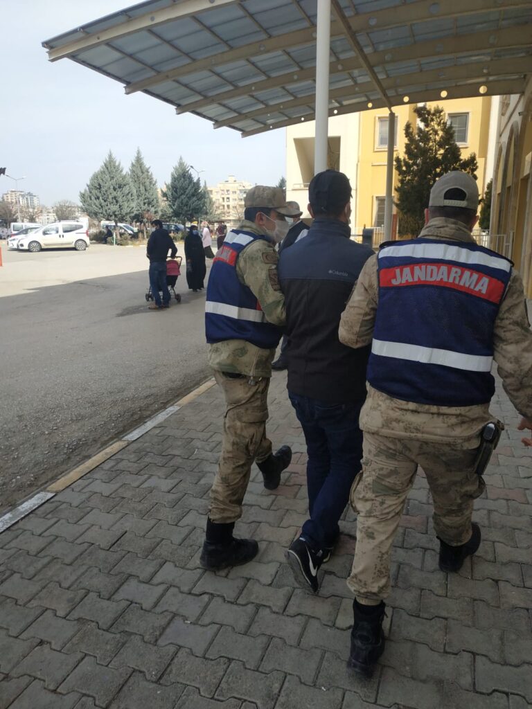 Midyat’ta 12 yıl hapis cezası olan zanlı yakalandı