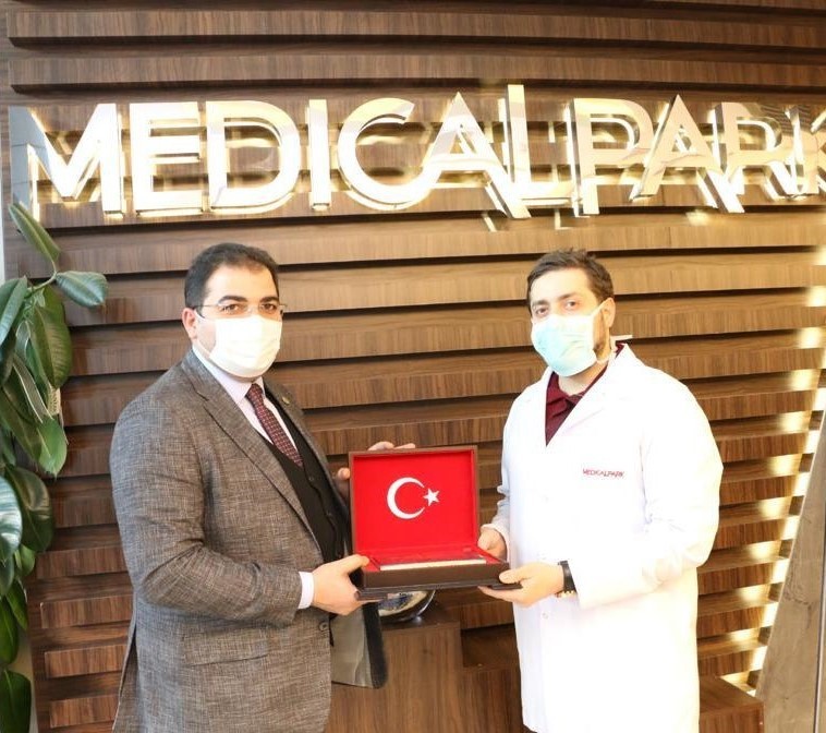 Belediye Başkanı Canpolat, Medical Park Hastanesi’ni ziyaret etti.