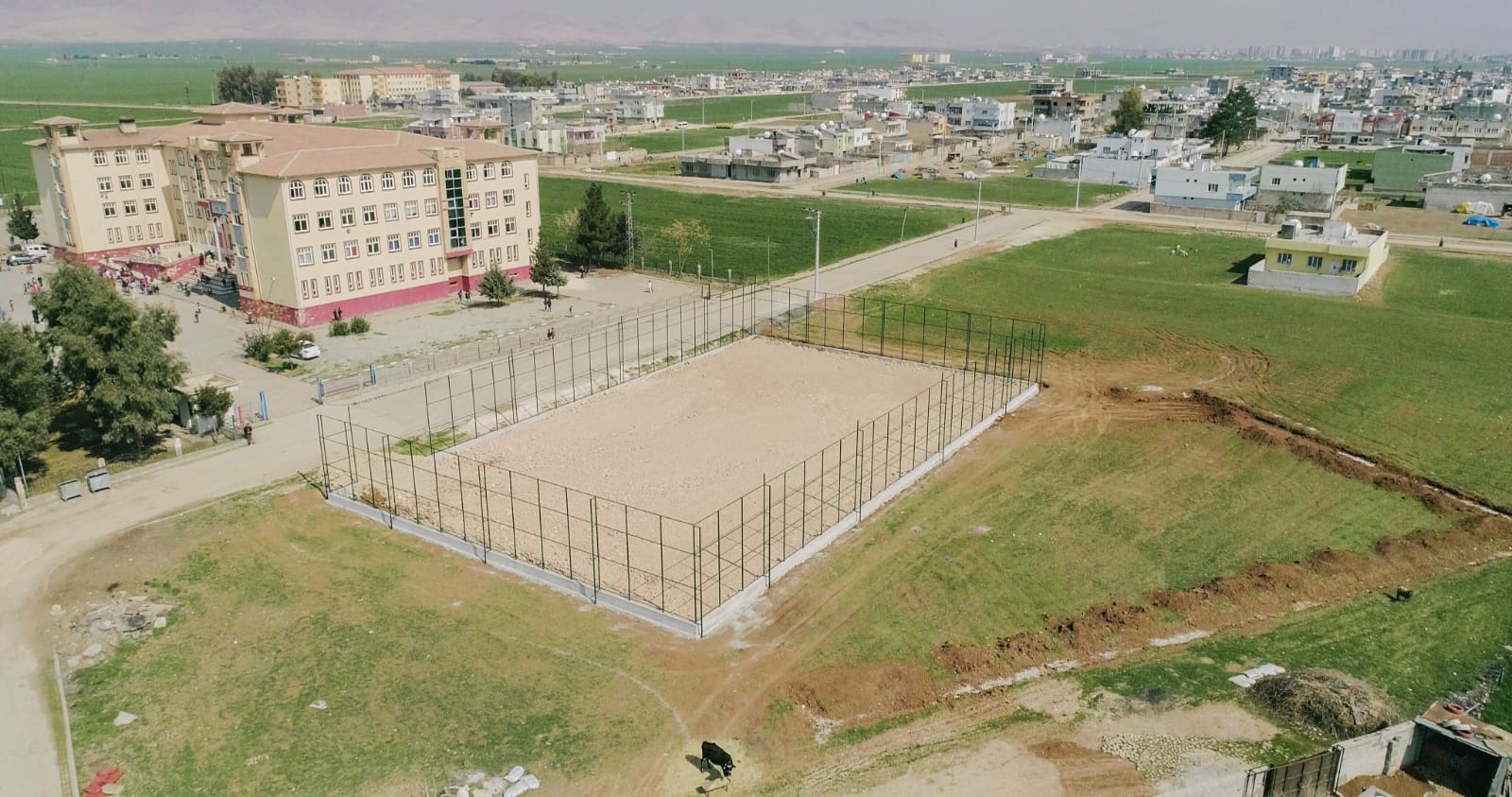 Kızıltepe’de gençlerin spor alanları artıyor