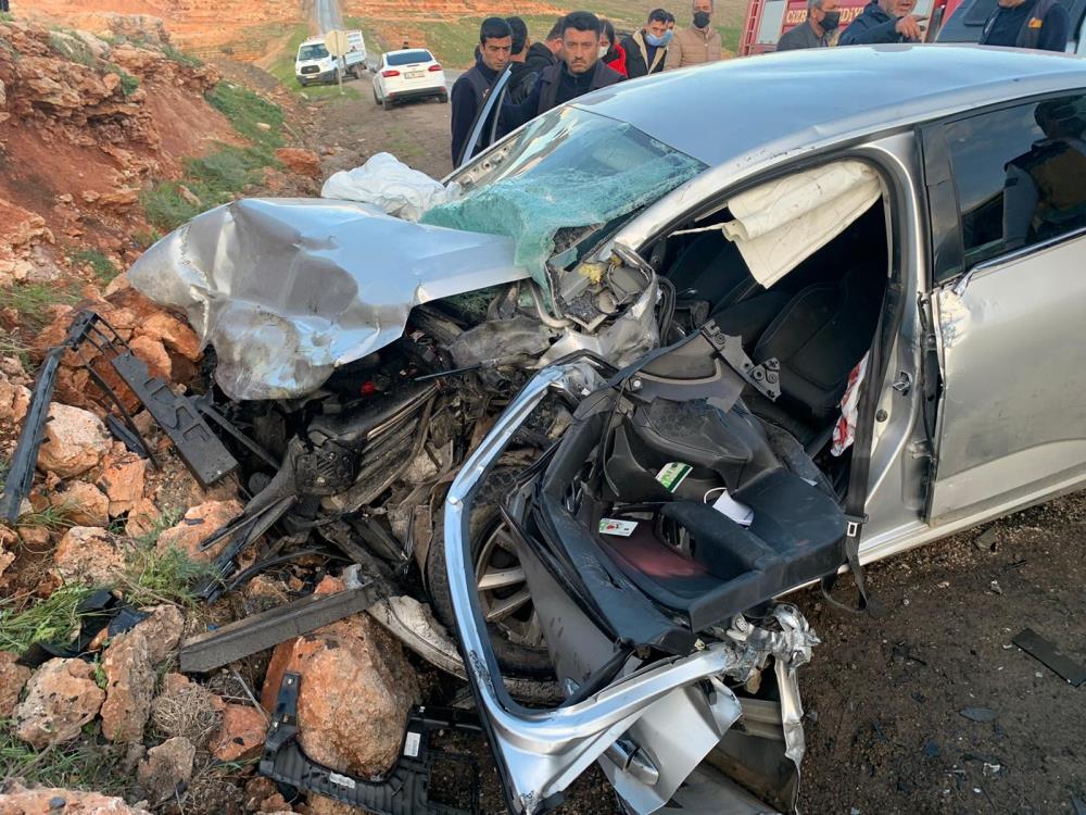 Şırnak’ta iki araç kafa kafaya çarpıştı: 4 ölü, 2 yaralı