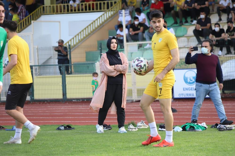 Adıyaman 1954 Spor’un kadın başkanı tarihe geçti