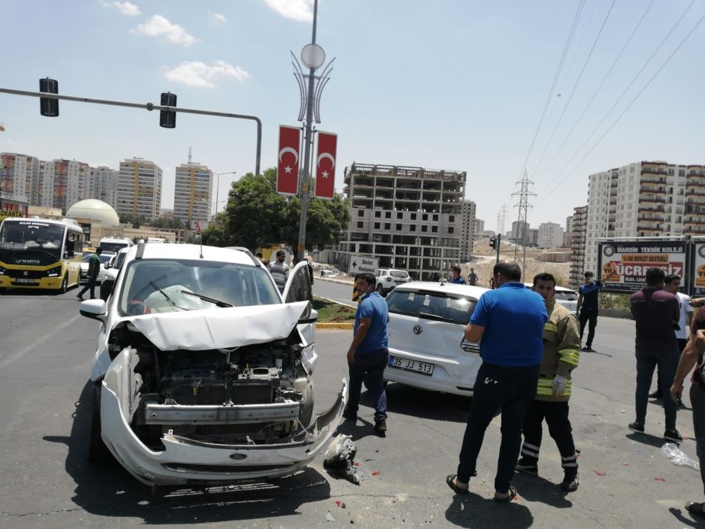 Mardin’de zincirleme kaza: 1 yaralı