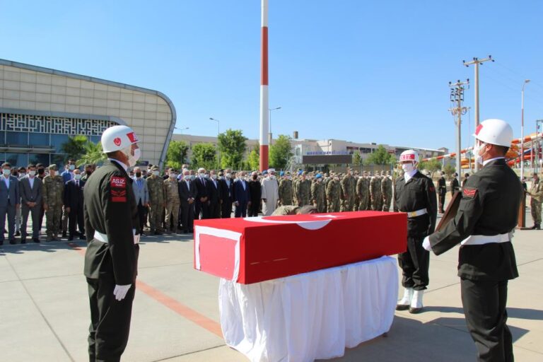 Mardin’de şehit olan asker için tören düzenlendi