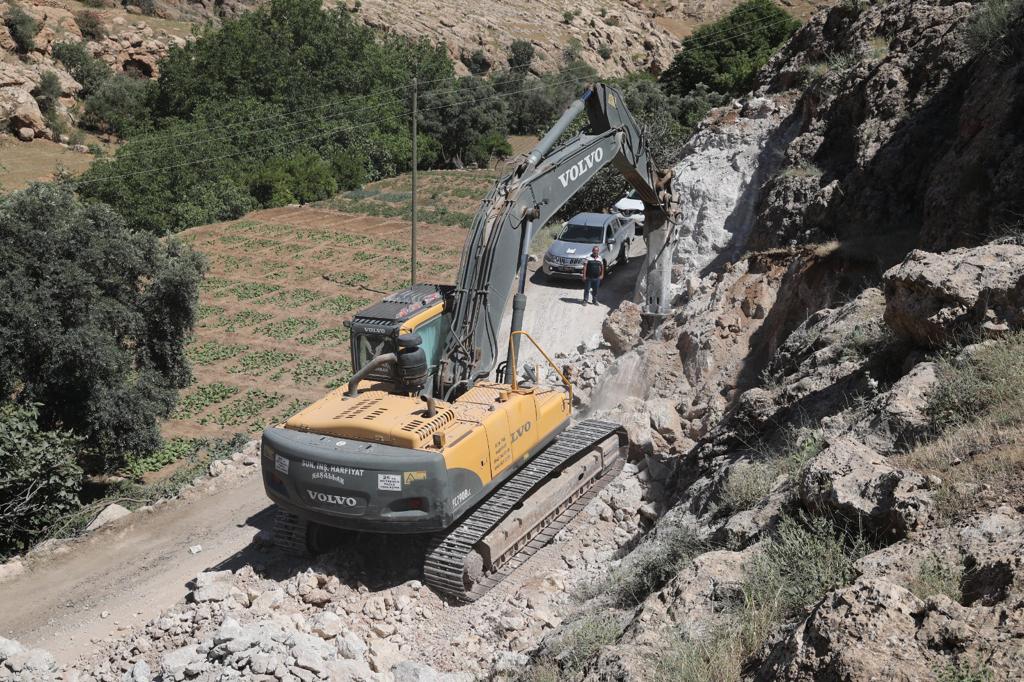 Mardin’de yol çalışmaları başladı