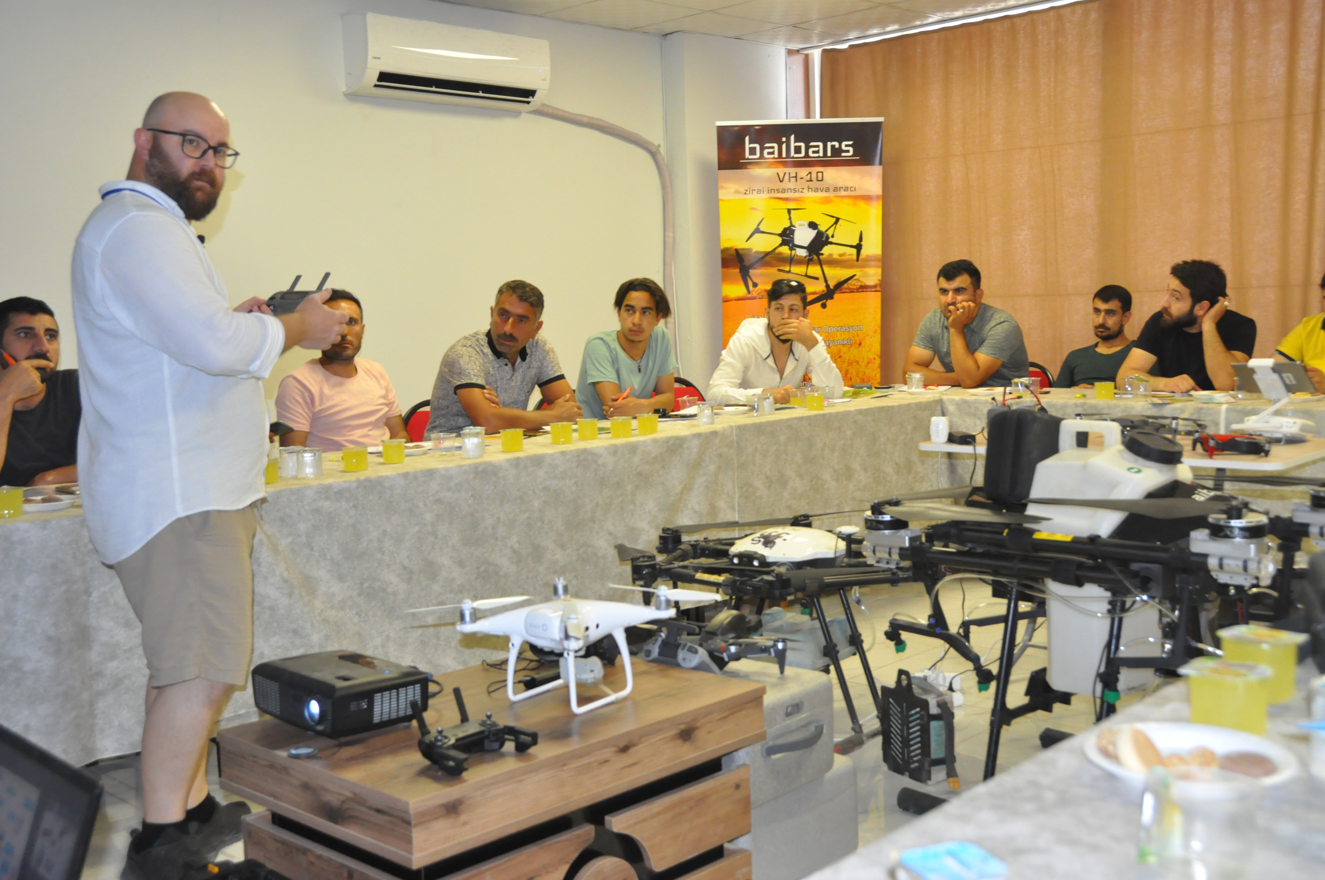 Mardin’de çiftçiler İnsansız Hava Aracı pilotu olmak için eğitiliyor