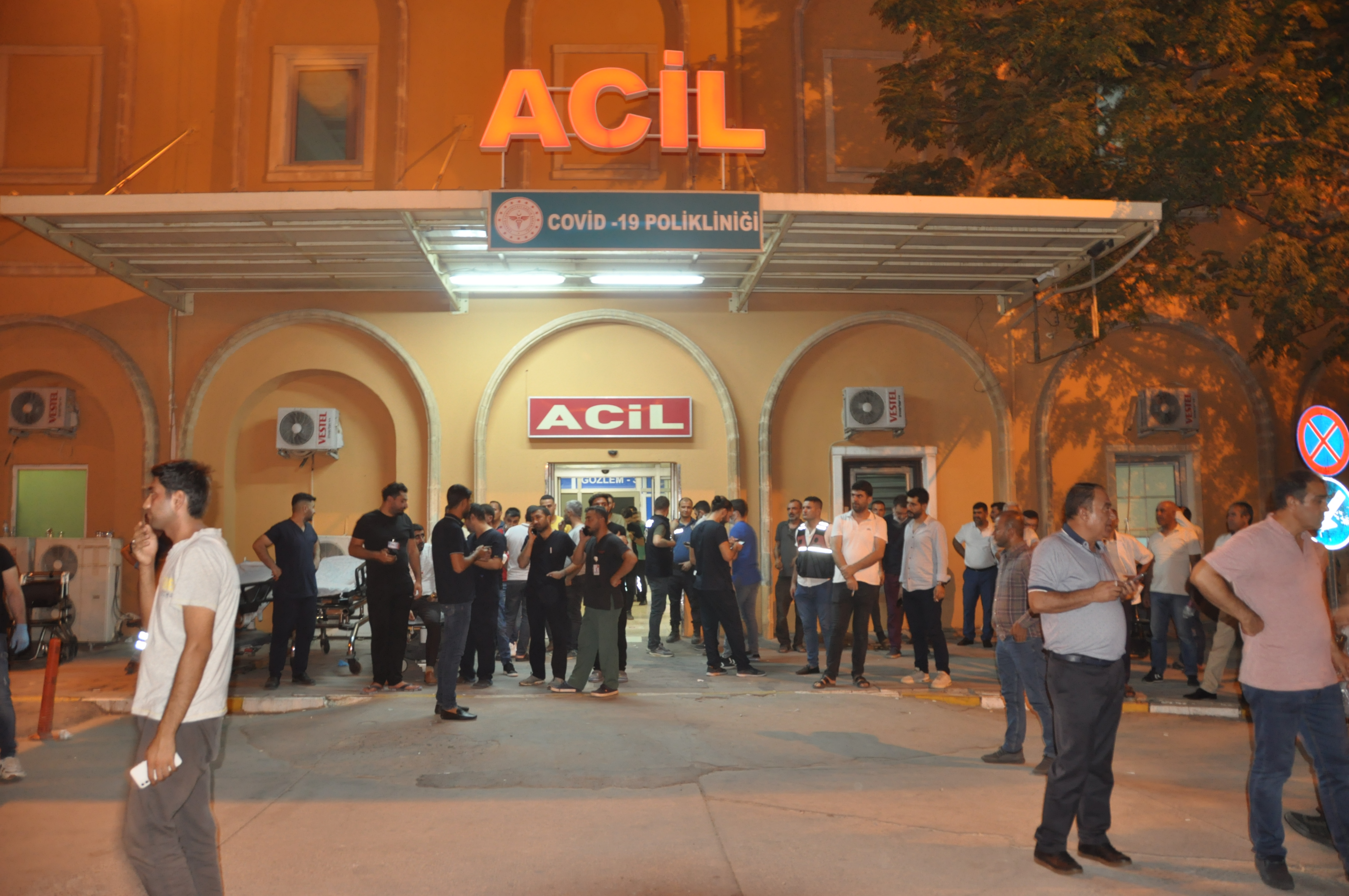 Derik’teki yaralılar çevre ilçelere taşınıyor
