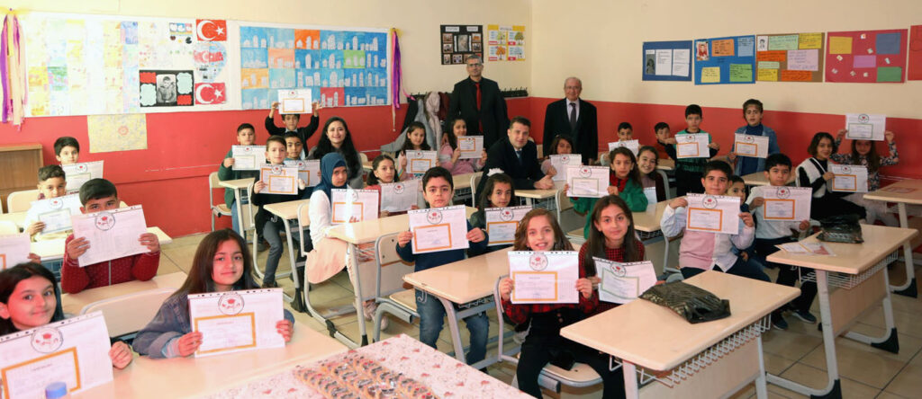 Kızıltepe’de 83 bin 153 öğrenci karne heyecanı yaşadı