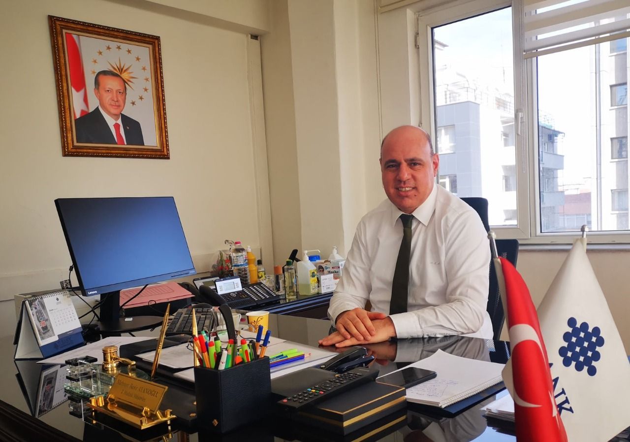Bir dönem AK Parti’nin Mardin Belediye Başkanı olan Ayanoğlu, YRP’ye adaylık başvurusunda bulundu