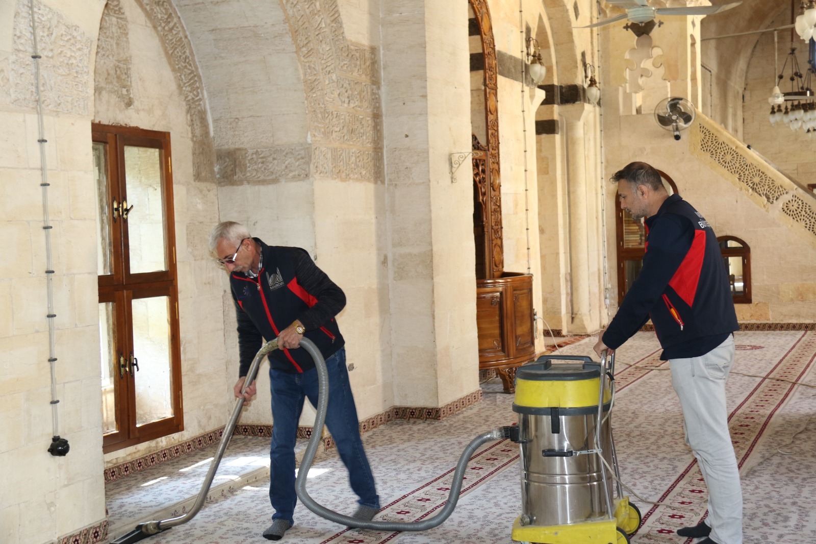 Mardin’de camilerde ramazan temizliği