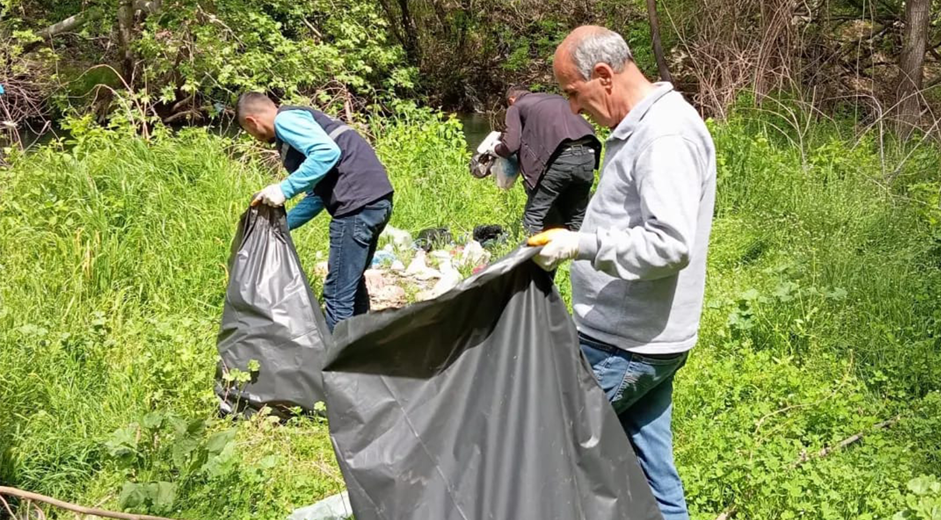 Mazıdağı Belediyesi’nin temizlik çalışması aralıksız sürmeye devam ediyor