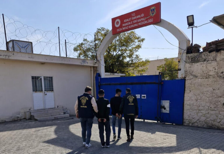 Mardin’de “Oto Fareleri” Tutuklandı