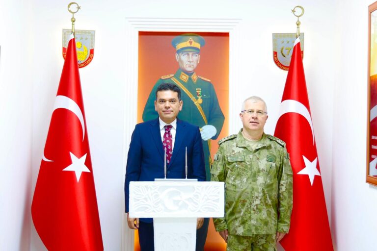 Kaymakam Şahin 4’üncü hudut alay komutanlığını ziyaret etti