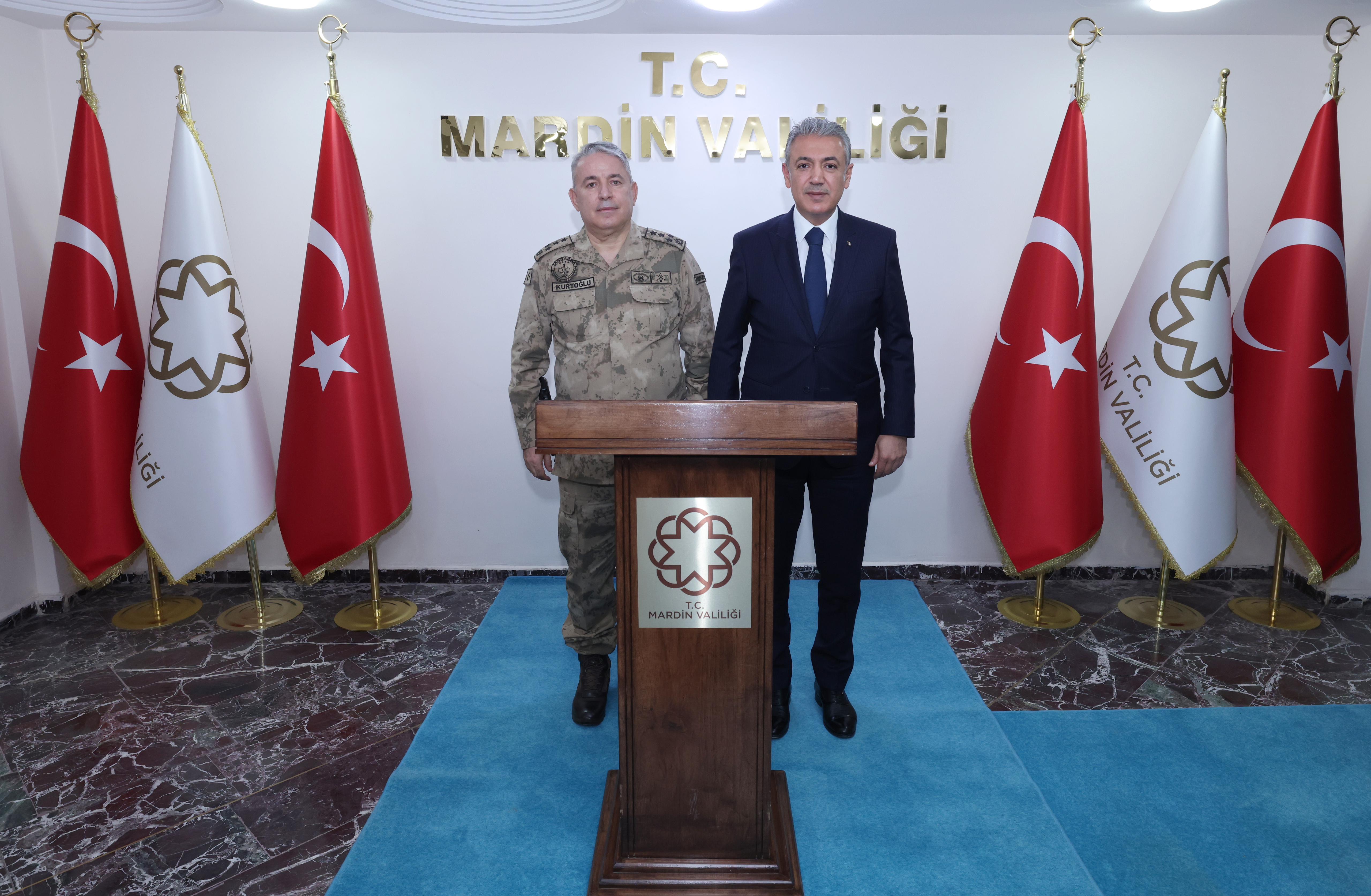 Jandarma Genel Komutan Yardımcısı Orgeneral Hüseyin Kurtoğlu, Mardin Valiliğini ziyaret etti
