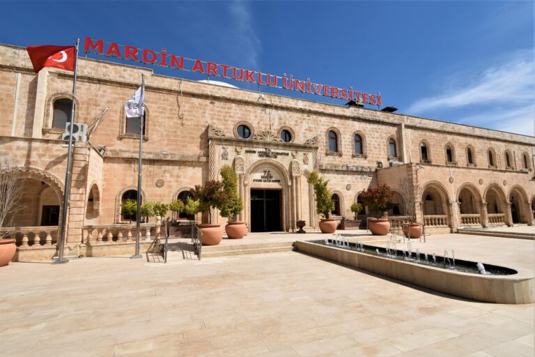 Mardin Artuklu Üniversitesi  Türkiye’nin turizm lokomotiflerinden biri oldu