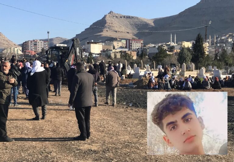 Silahlı kavgada yaşamını yitiren 17 yaşındaki Mehmet Ali Çelik Derik’te toprağa verildi
