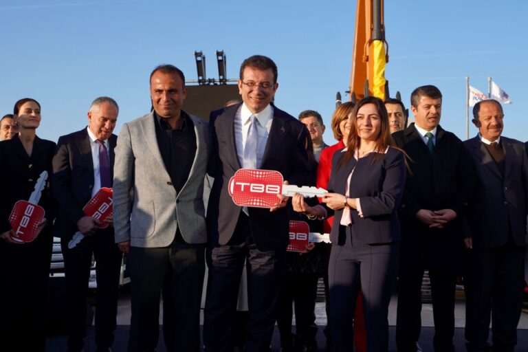 TBB’den Mazıdağı Belediyesi’ne bir adet araç hibe edildi