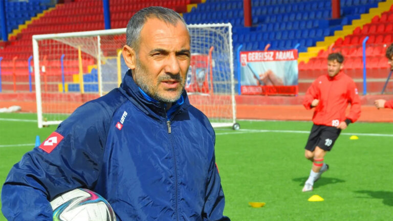 Teknik Direktör İbrahim Halil Yiğit’ten sitem dolu sözler: maça 10 dakika kala soyunma odasına girebiliyoruz