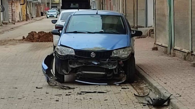 Kızıltepe’de park halindeki otomobile çarpıp gittiler