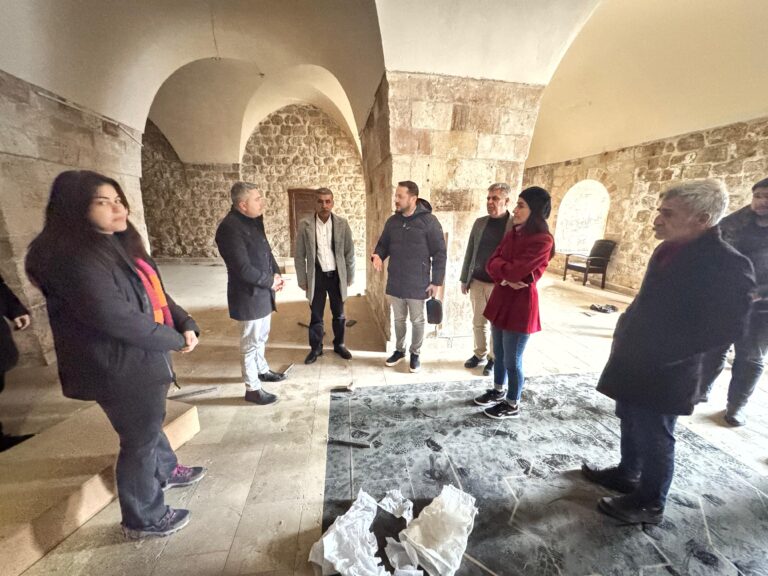 Artuklu Belediyesi atıl durumdaki tarihi bina ve dükkanları halkın hizmetine sunacak