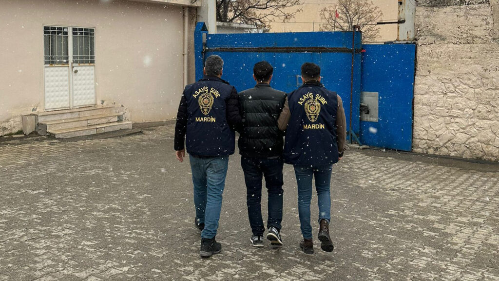 Mardin’de polis 31 yıl hapis cezasıyla aranan şahsı yakaladı