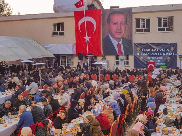 AK Parti Mardin Teşkilatı’ndan Anlamlı Buluşma: “Teşkilat Vefa” İftarı