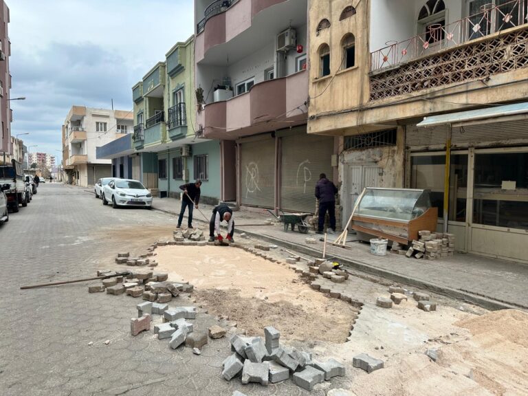 Kızıltepe’de İki Mahallede Kilitli Parke Tamiratı Yapıldı
