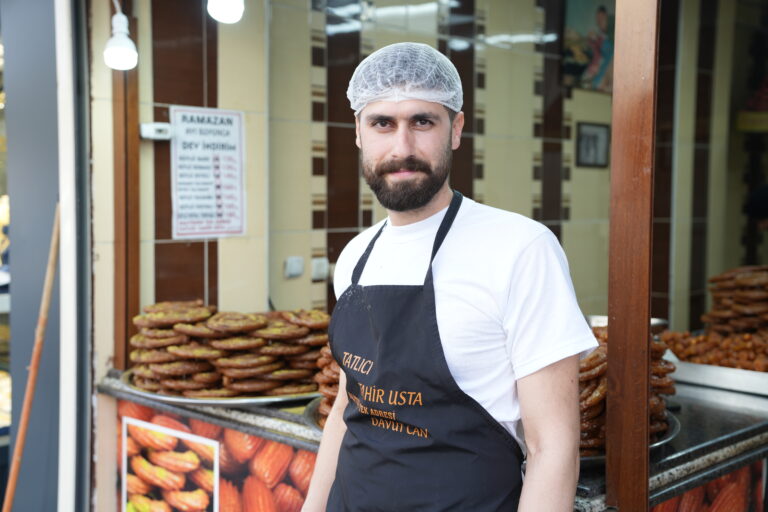 Kızıltepe’de babadan oğula geçen halka tatlısı geleneği Ramazan soframızın vazgeçilmezi