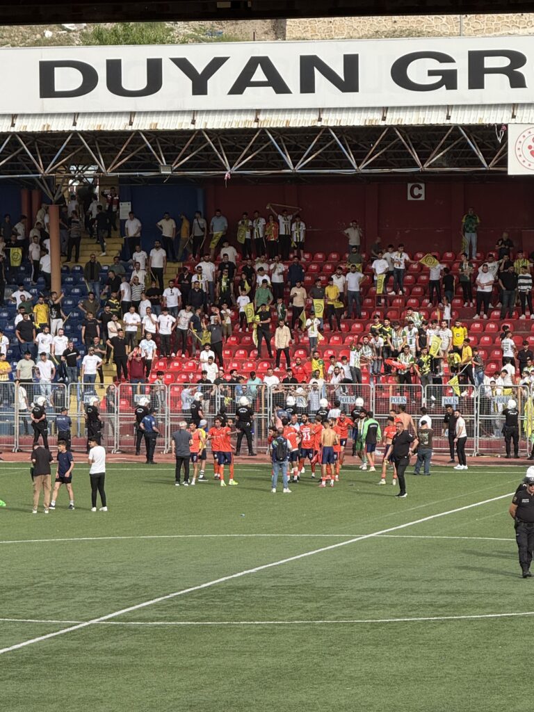 10 Yıllık Hasret Sona Erdi: Nusaybin Belediyespor Şampiyon Olarak BAL’a Yükseldi!