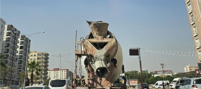 Kızıltepe’de Beton Mikserler Tehlike Saçıyor