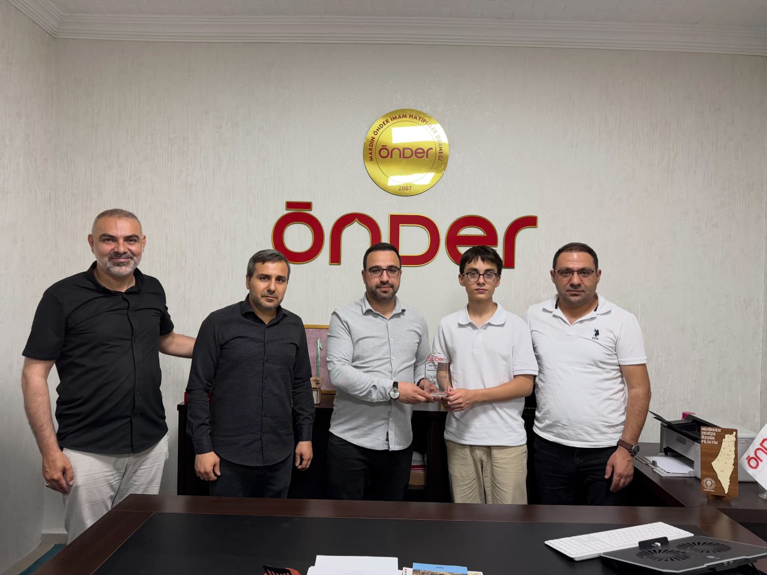 Mardin Önder Derneği LGS Türkiye Birincisi Mehmet Efe Arslanhan’ı Ağırladı