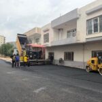 Derik’te Pazar SokağındaSıcak Asfalt Çalışması Tamamlandı