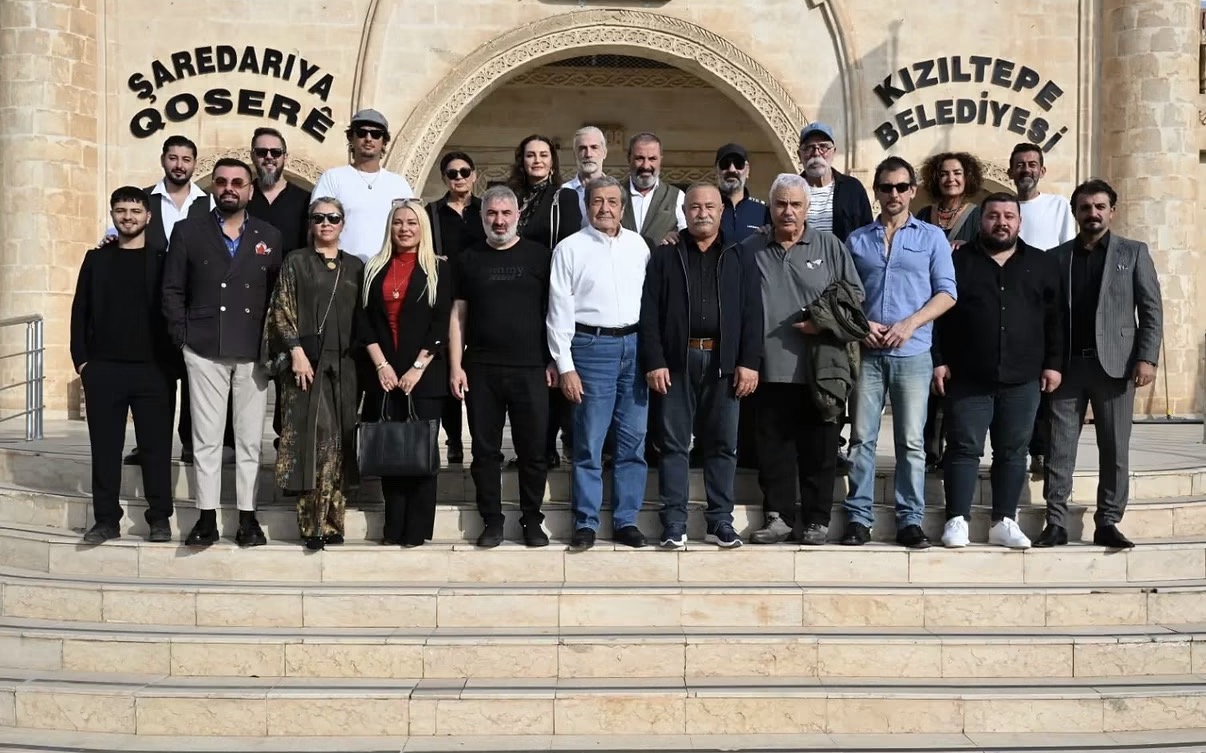 Sanatçılardan Kızıltepe Belediyesi’ne Teşekkür Ziyareti